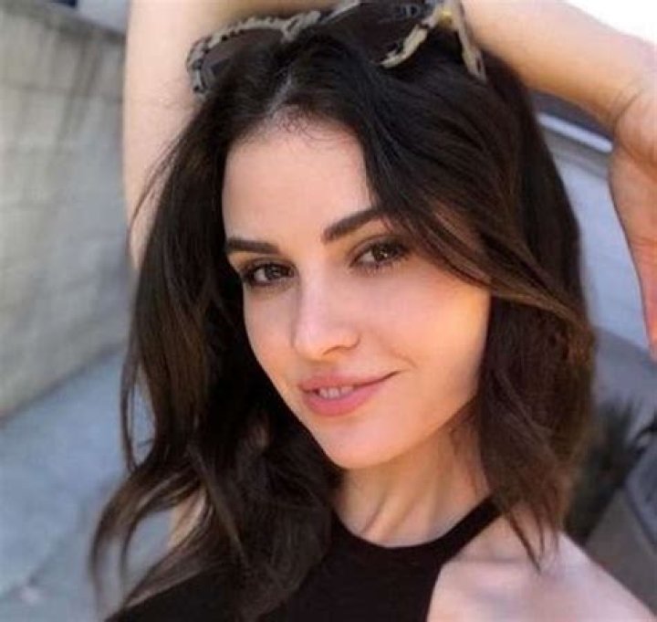 Kelleth Cuthbert Height, Weight, Net Worth, Age, Birthday, Wikipedia, Who, Instagram, Biography