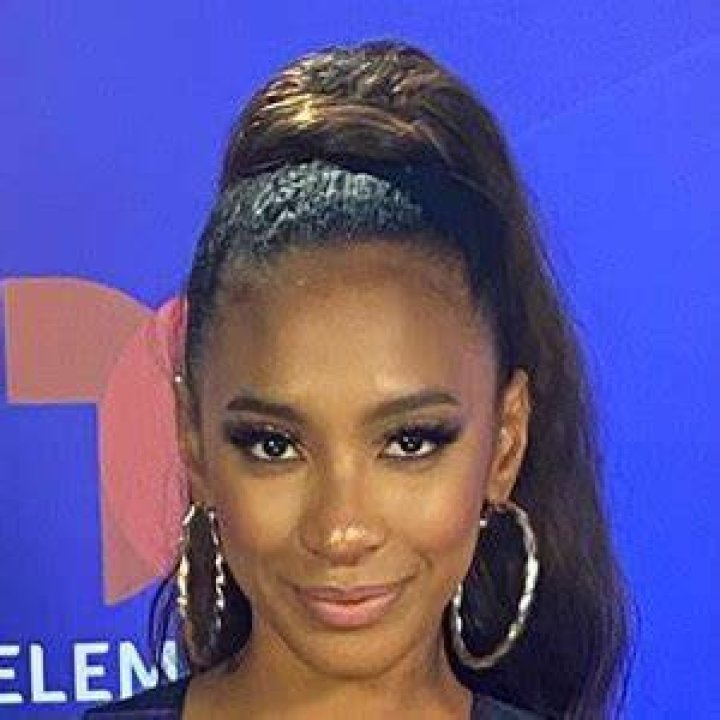 
Kelly Blakely Age, Birthday, Wikipedia, Who, Nationality, Biography 