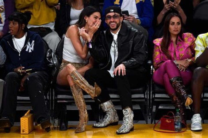 Are Kendall Jenner And Bad Bunny Dating? Their Affair Rumors Kendall Jenner and Bad Bunny kissing