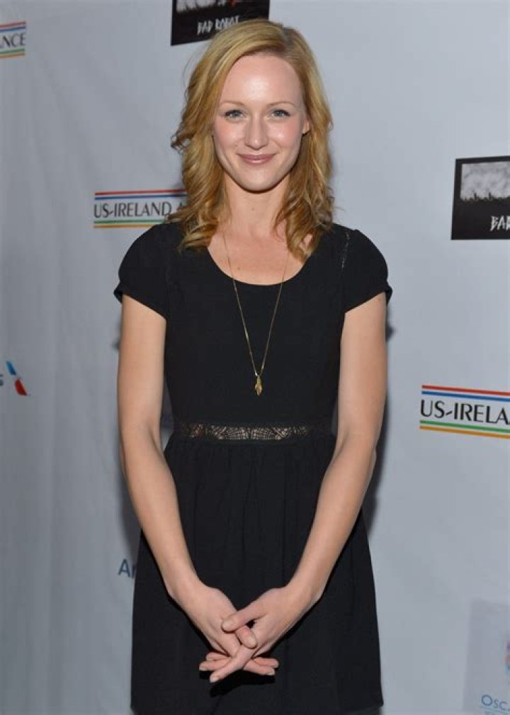
Kerry Bishe Height, Weight, Net Worth, Age, Birthday, Wikipedia, Who, Nationality, Biography 