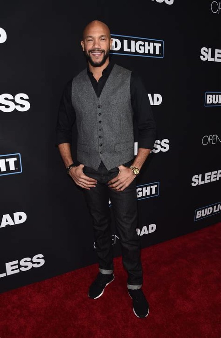 Kevin Bishop Height, Weight, Net Worth, Age, Birthday, Wikipedia, Who, Instagram, Biography
