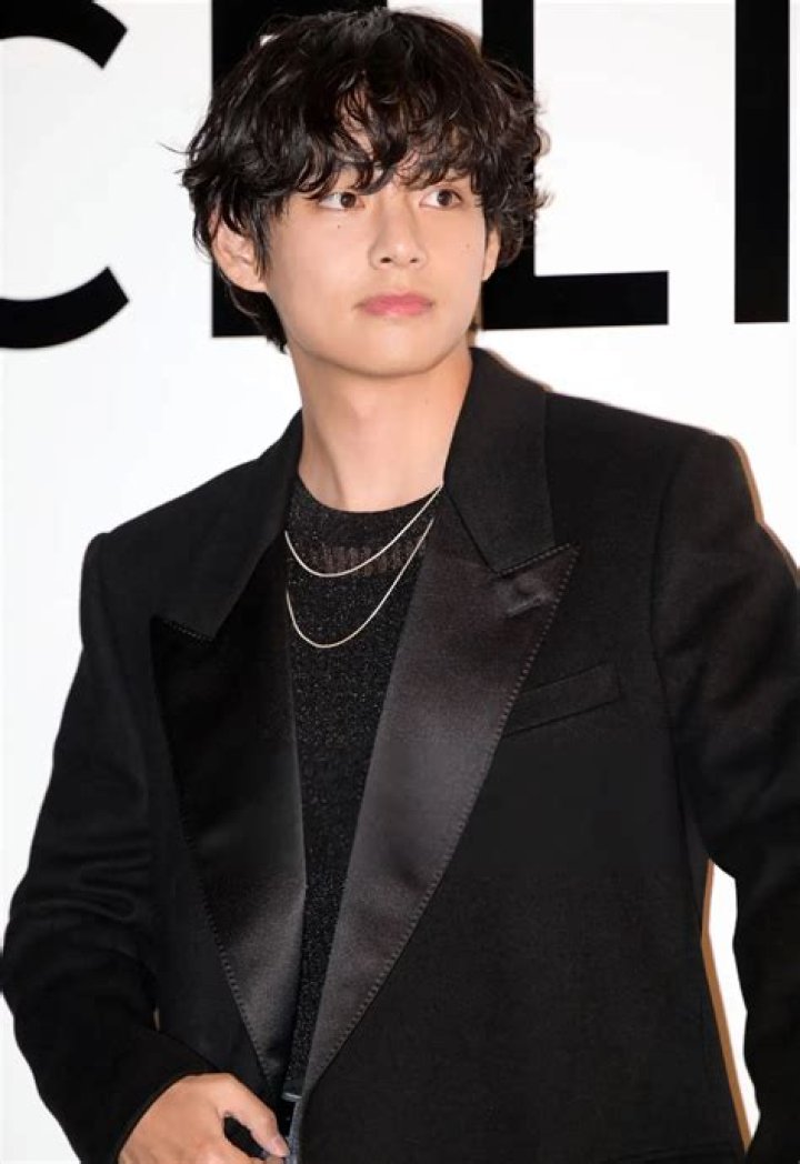 
Kim Joo-hyung Height, Weight, Net Worth, Age, Birthday, Wikipedia, Who, Nationality, Biography 