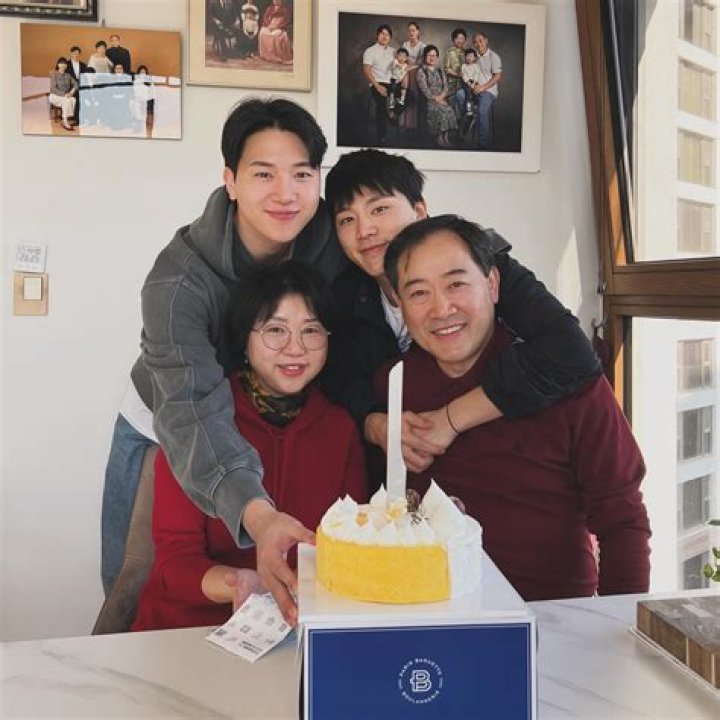 Kim Min-seok - Age, Family, Bio