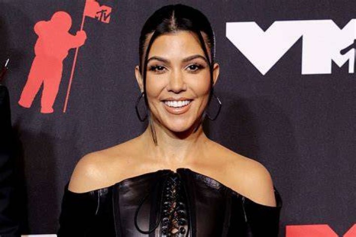 Kourtney Kardashian gets weaning advice from Kathie Lee Gifford