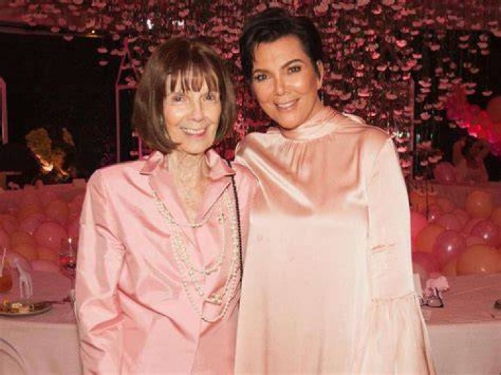 All the unseen photos of the Kardashian family by Kris Jenner! Kris Jenner with her parents
