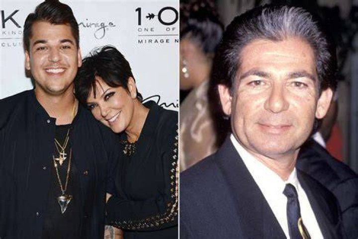 All the unseen photos of the Kardashian family by Kris Jenner! Kris Jenner with Robert Kardashian and their children