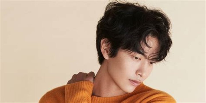 Lee Min-Ki’s Biography – Girlfriend, Plastic Surgery, Net Worth