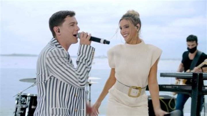Lele Pons and Rapper Guaynaa are married