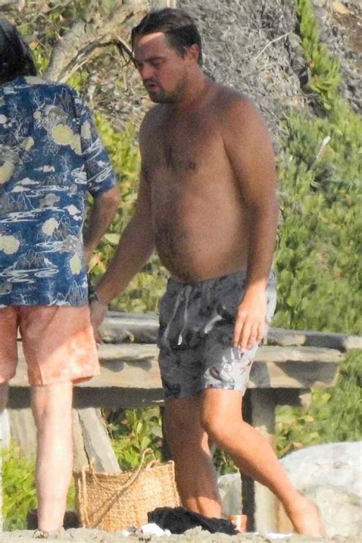 Leonardo DiCaprio enjoys a day at sea with Girlfriend Camila Morrone while vacationing in Sardinia!
