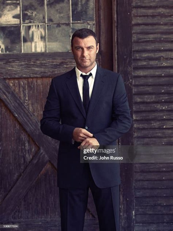 Liev Schreiber photo