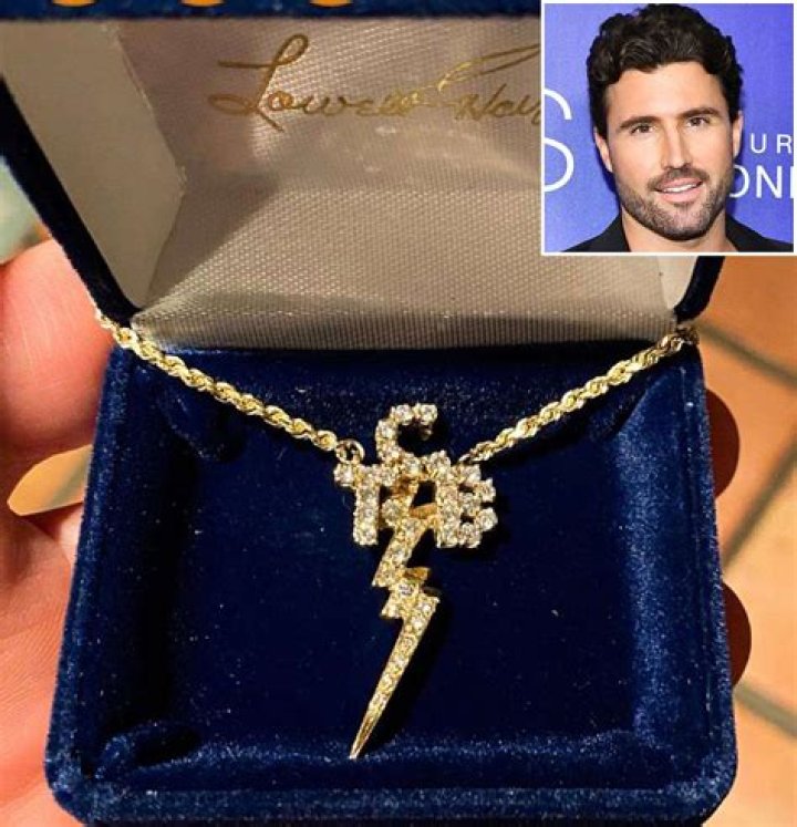 Linda Thompson, 69 gifts her son Brody Jenner a necklace of her ex-boyfriend, the late Elvis Presley!