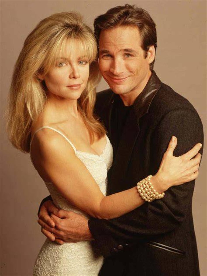 Lisa Hartman Black photo 3