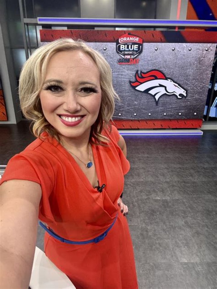 Liz Alexa - Age, Family, Bio