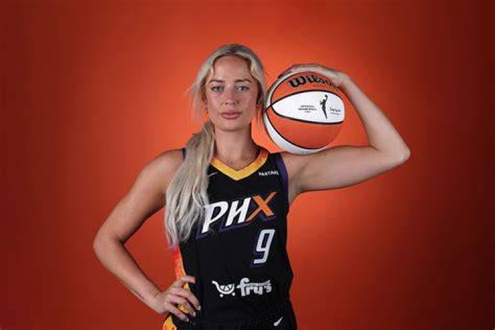 
Macie And Marie Cunningham Age, Birthday, Wikipedia, Who, Nationality, Biography 