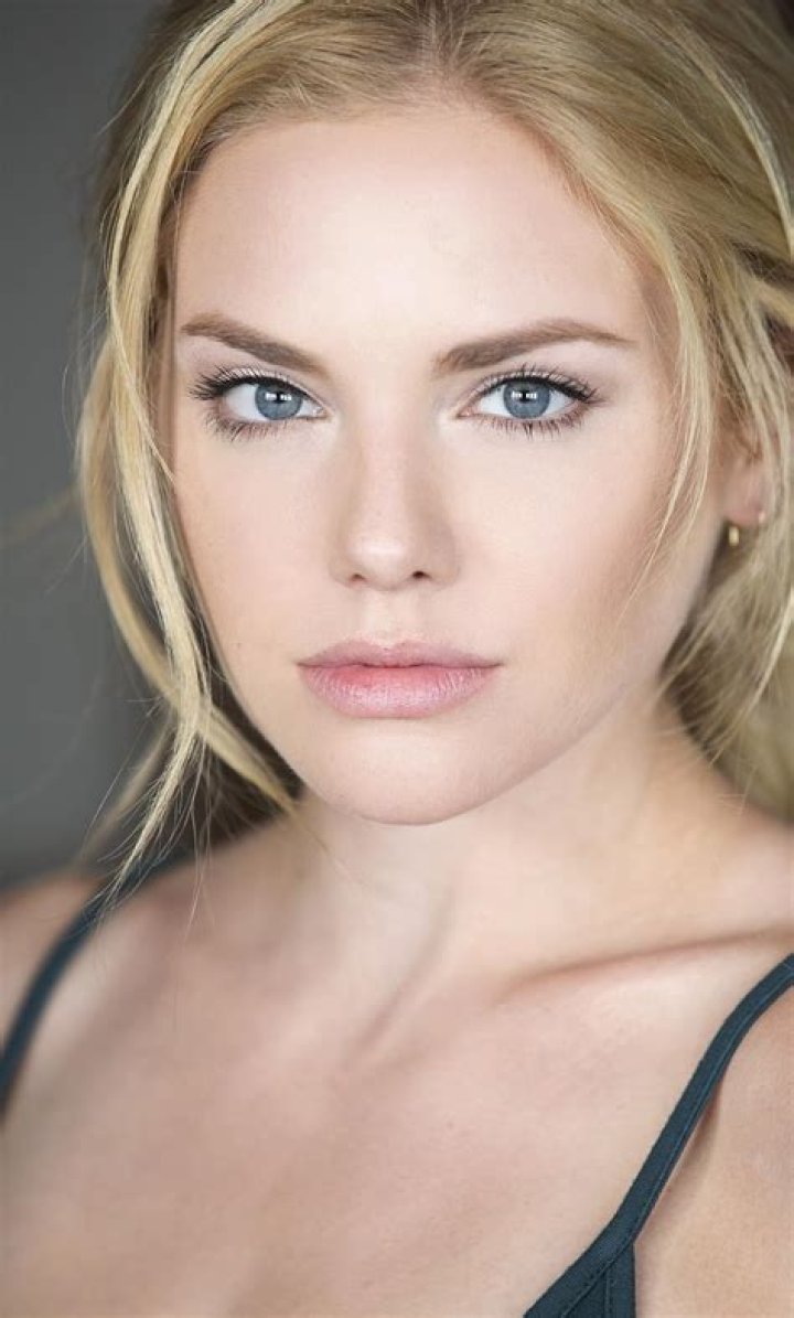 Mackenzie Mauzy: Know about her current relationship and career of her husband! Mackenzie Mauzy