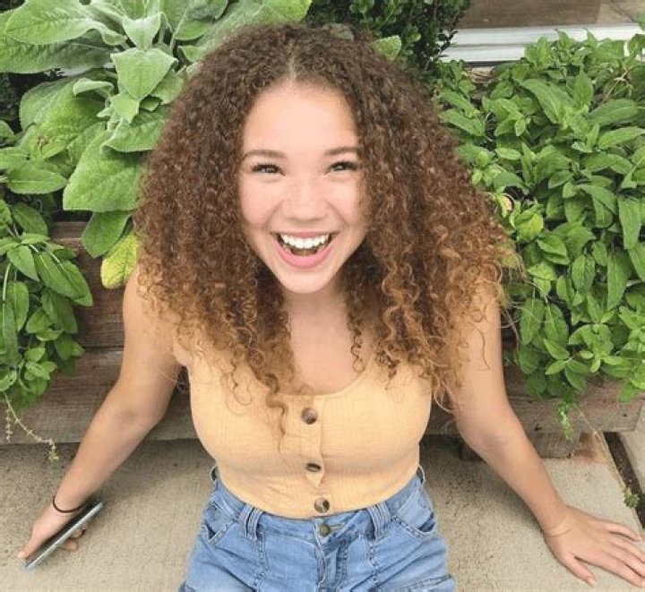 Madison Haschak Bio (Wiki) 