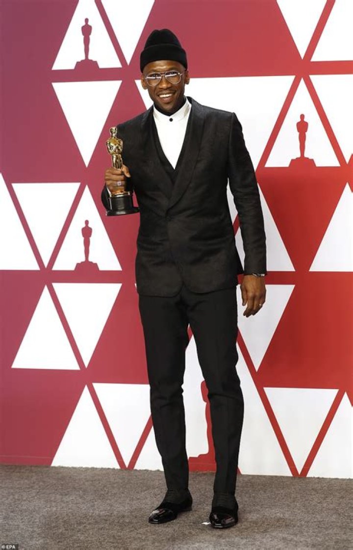 Mahershala Ali won the Best Supporting Actor Oscar for ‘Moonlight’, yay!