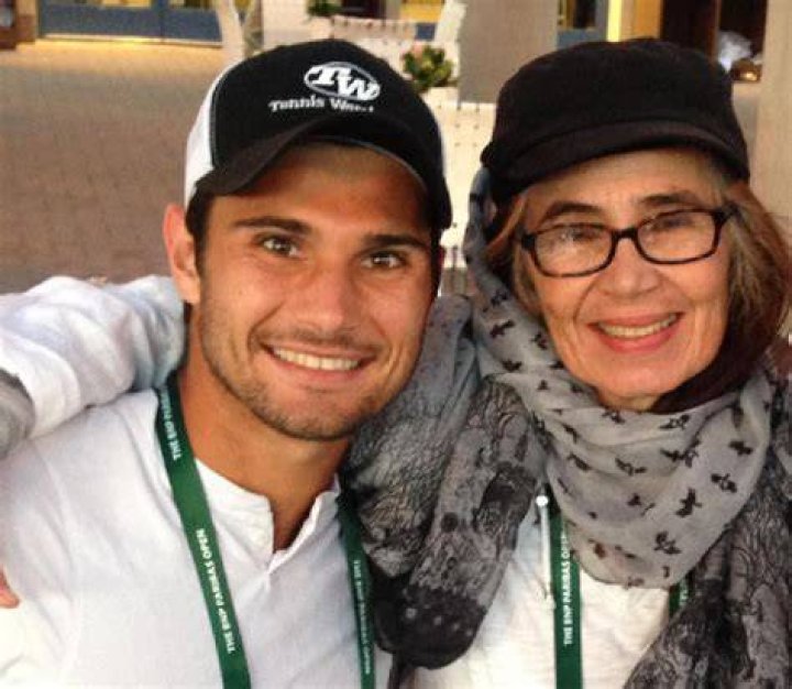 Marcos Giron Family: Wife, Children/Kids, Parents, Siblings