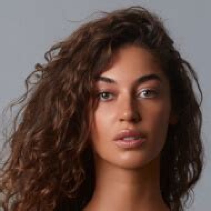Mariana Isabel Downing - Age, Family, Bio