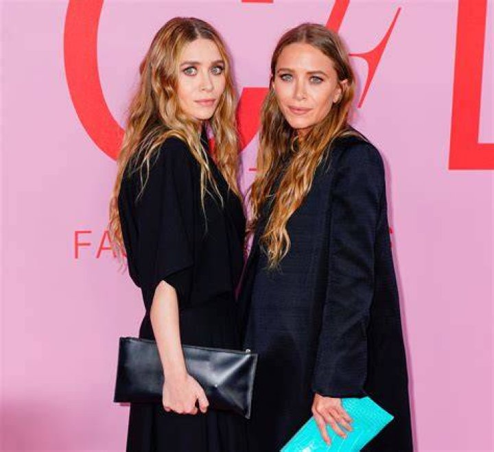 Mary-Kate Olsen - Age, Family, Bio