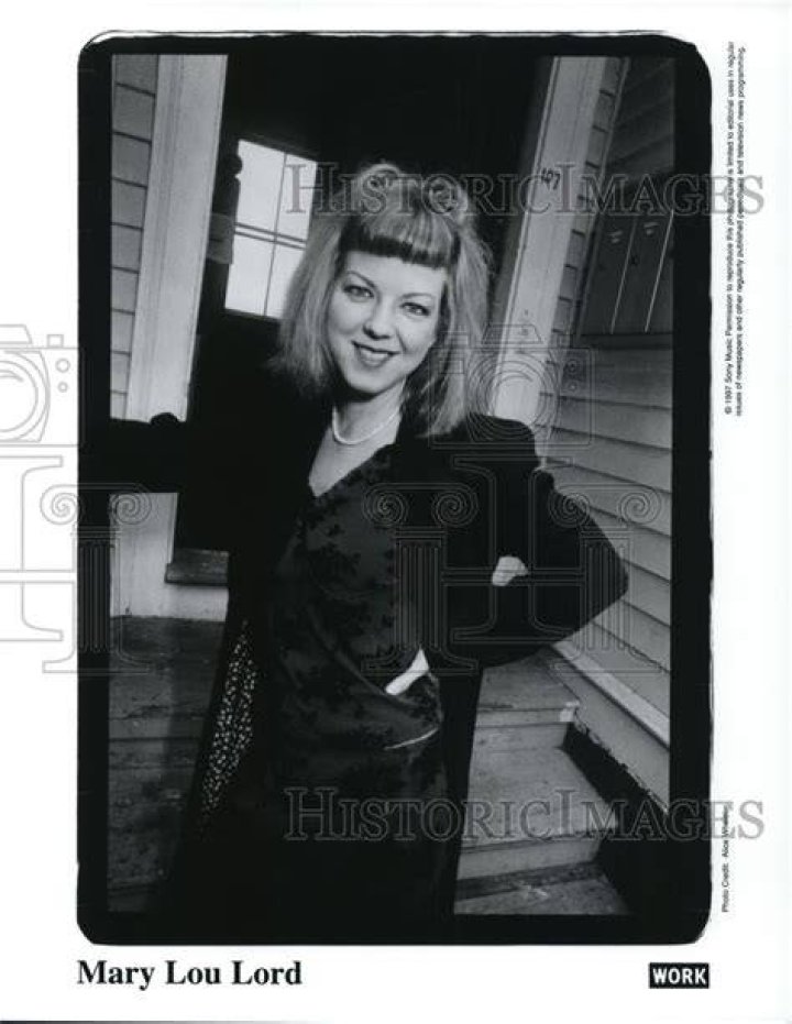 Mary Lou Lord - Age, Family, Bio