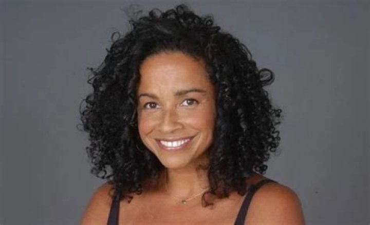 Maxine Sneed Bio (Wiki) 