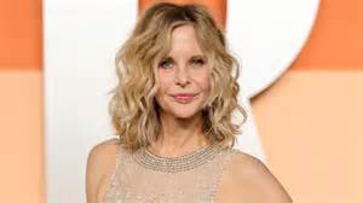 Meg Ryan needs a bra