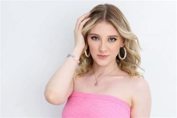 Melody (Singer) Bio (Wiki) 