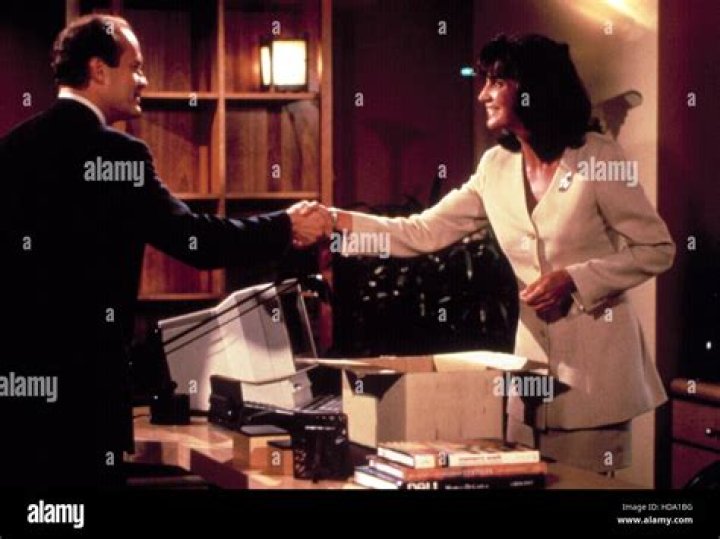 Mercedes Ruehl photo 3
