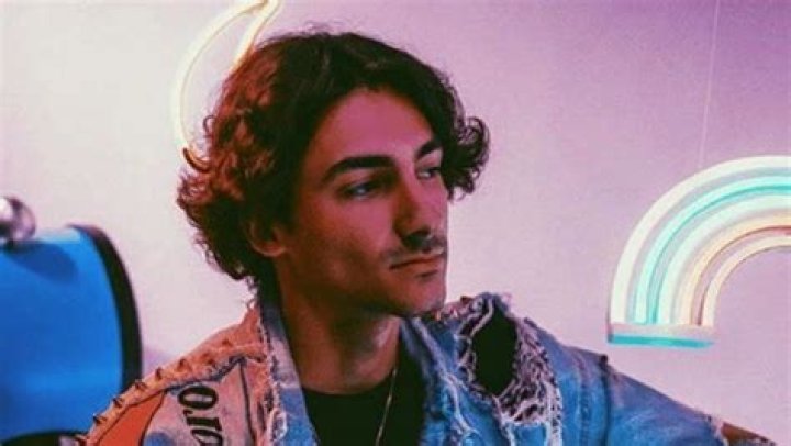 Mikey Manfs Bio (Wiki) 