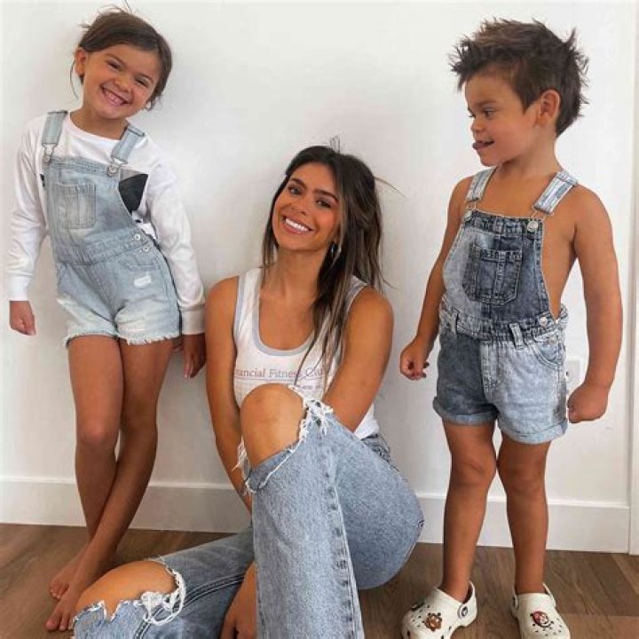 Miranda And Taylor Frankie Photos As Utah Momtok Reddit Gossip and Drama Heats Up