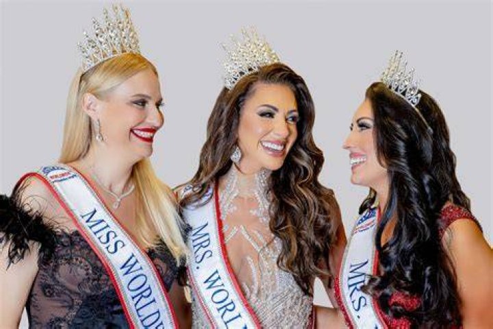 8 Shows Similar to Lessons in Chemistry You Should Add to Your List 5 mrs america e1697195923874