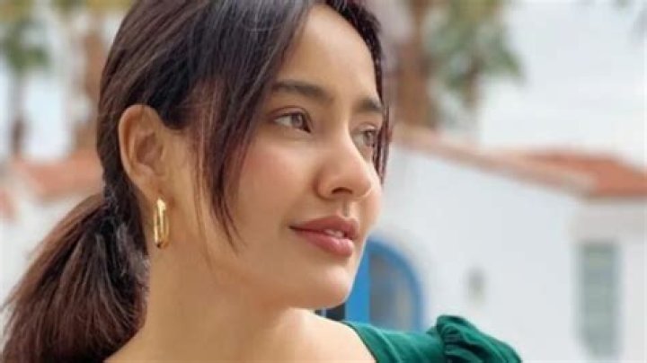 
Neha Sharma Height, Weight, Net Worth, Age, Birthday, Wikipedia, Who, Nationality, Biography 