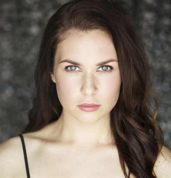 Olivia Tennet Bio (Wiki) 