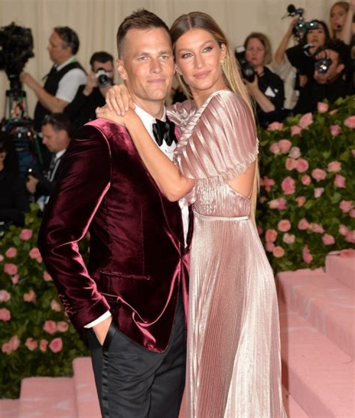Page Six: Gisele Bundchen ‘is the female version’ of Tom Brady, ‘they’re so normal’