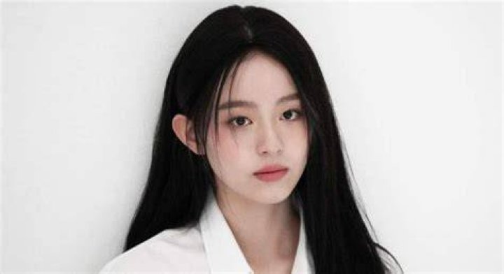 Park Ji-hu Height, Weight, Net Worth, Age, Birthday, Wikipedia, Who, Nationality, Biography