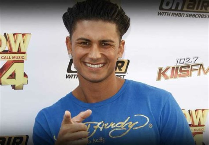 Is Pauly D Getting Married? On-screen marriage or real life marriage? Know more here!!! Pauly D