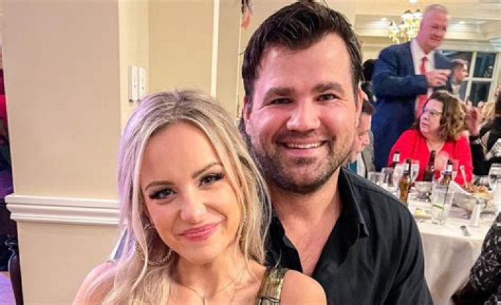 Peyton Hillis - Age, Family, Bio