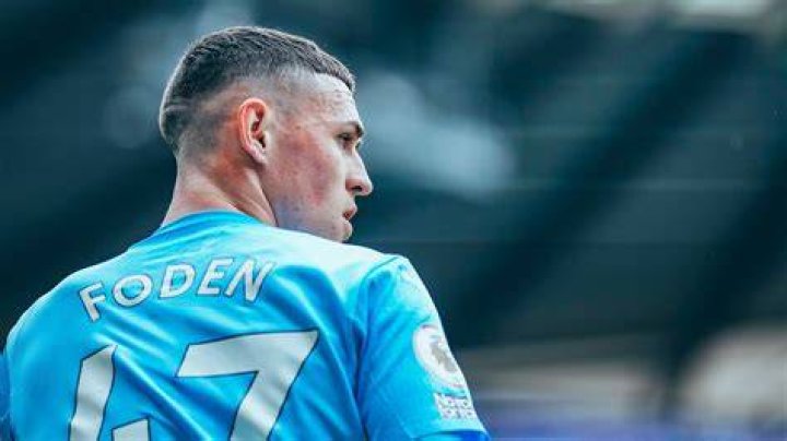 Phil Foden photo 2