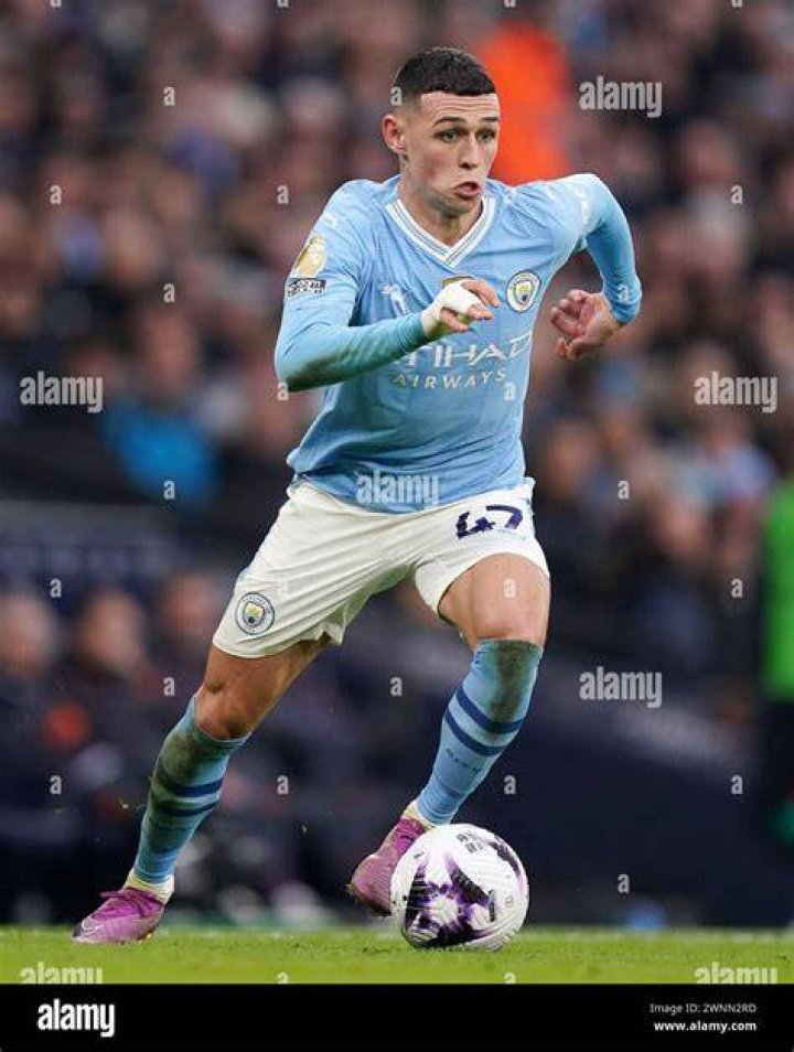 Phil Foden photo 3