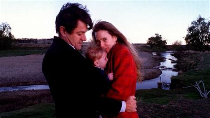 
Phillip Toyne Wife Molly Olson Age, Birthday, Wikipedia, Who, Nationality, Biography 