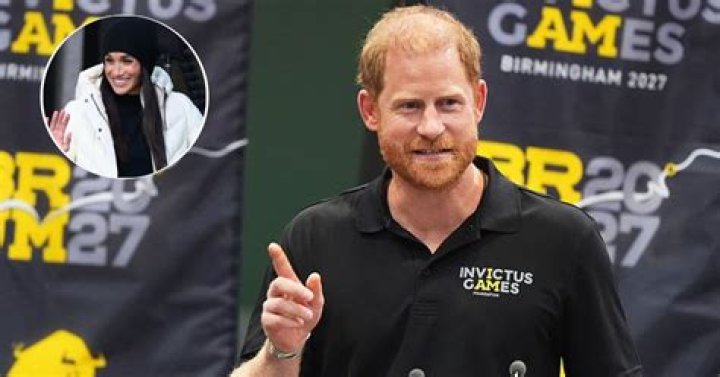Prince Harry, Duke of Sussex and Meghan, Duchess of Sussex, pose with their newborn son