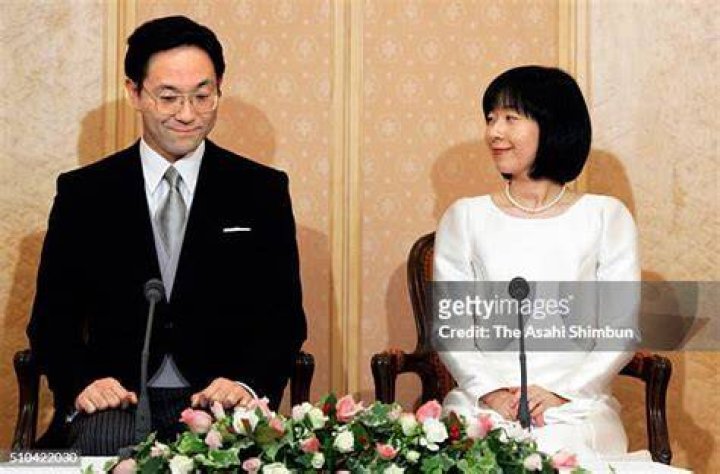 Love has no boundary. Japanese Princess Mako is leaving her status and property to marry her love who is a commoner! princess-sayako
