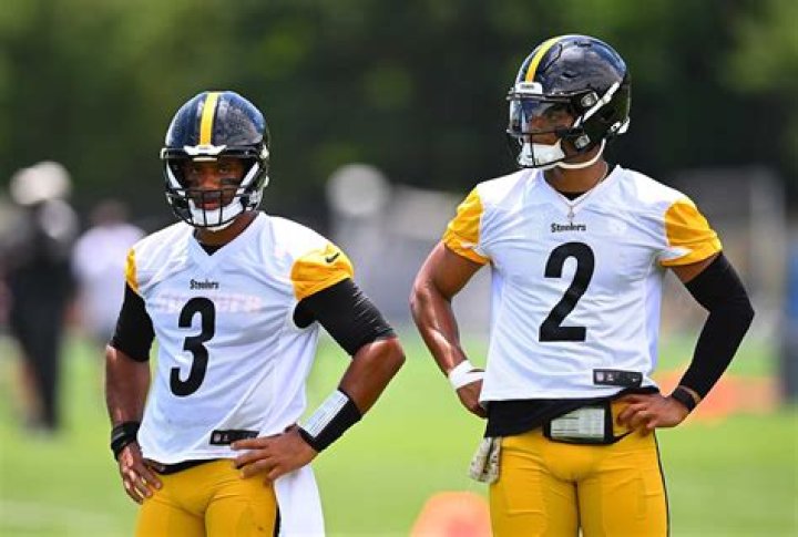 Quarterback Justin Fields In Need Of Strong Motivation To Play In The Fantasy League 2022