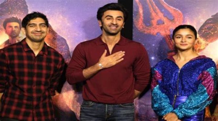 
Ranbir Kapoor’s ‘Brahmastra’ Collects INR 425 Croe Globally Within 25 Days 