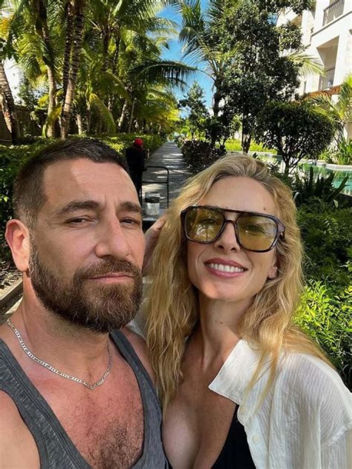 Raúl Tejón Pareja: Who Is He Married To? Kids Family And Net Worth