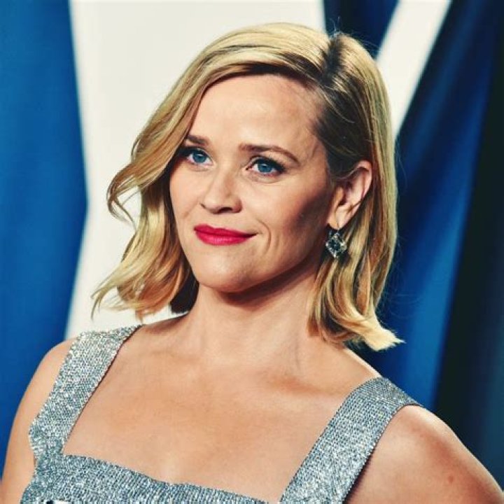 Reese Witherspoon’s Draper James free-dress giveaway blew up in her face