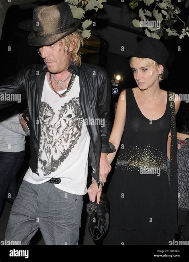 Rhys Ifans takes Kimberly Stewart on a strip club date