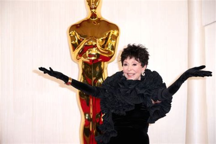 Rita Moreno loves complimenting people ‘it makes the day of that person’