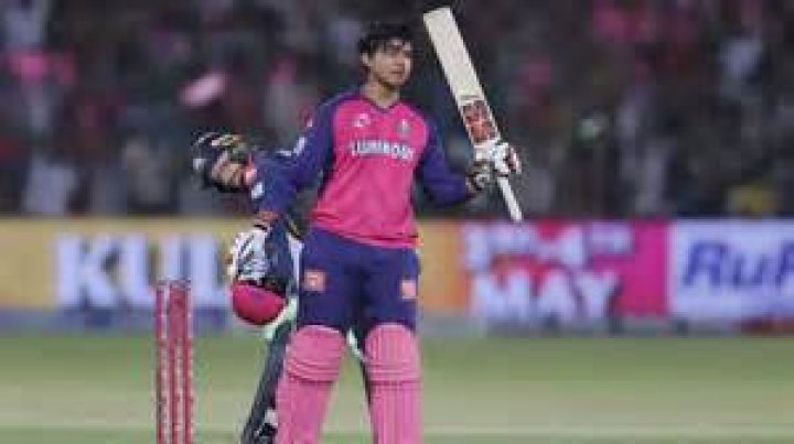 
Riyan Parag Height, Weight, Net Worth, Age, Birthday, Wikipedia, Who, Nationality, Biography 